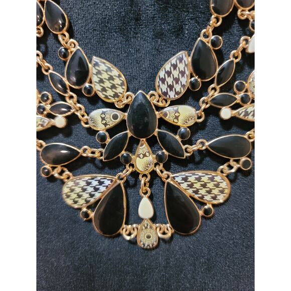 Women's Desigual Statement Necklace Black Gold Teardrop Bib Design Lobster Clasp - Picture 3 of 8